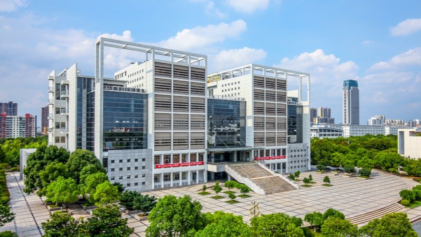 公开信息按发布时间滚动